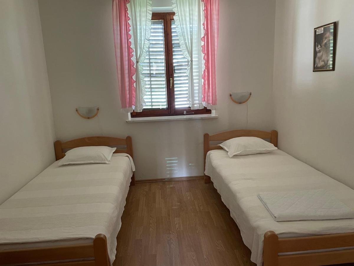 사부드리자 Valica Gardens 빌라 외부 사진